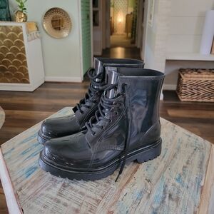 UNIONBAY Black Glossy Combat Boots SIZE 9